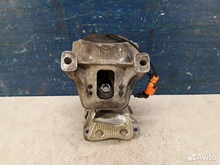 Подушка двигателя Audi A5 8T 3.0 CCW 2007-2011