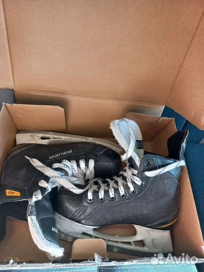 Хоккейные коньки bauer
