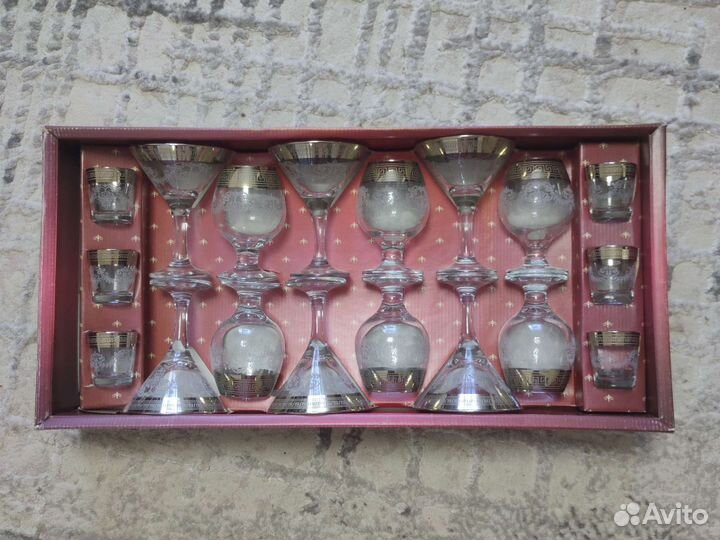 Набор бокалов