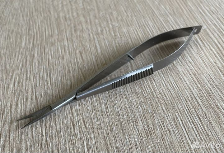 Твизеры (ножницы)