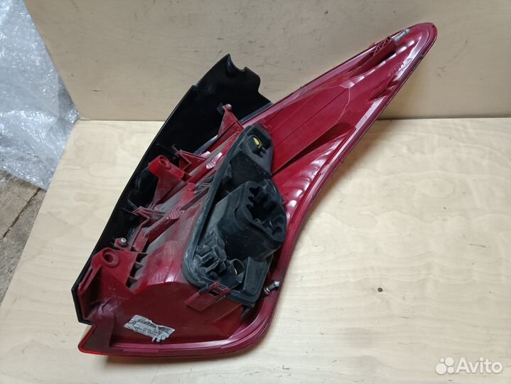 Левый задний фонарь пежо 308 универсал