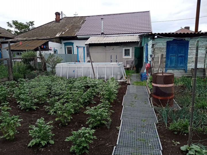 Дом 58 м² на участке 4 сот.