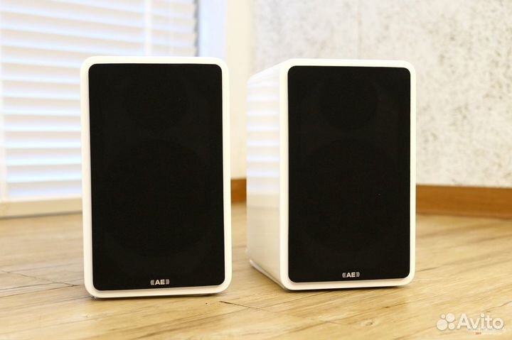 Полочная акустика Acoustic Energy AE1 Active Piano