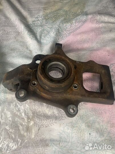 Правый передний кулак на сорено