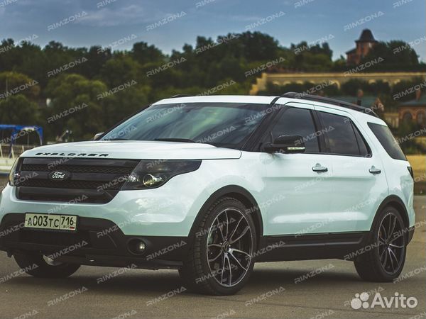 Литые диски Sakura R22 на Ford Explorer