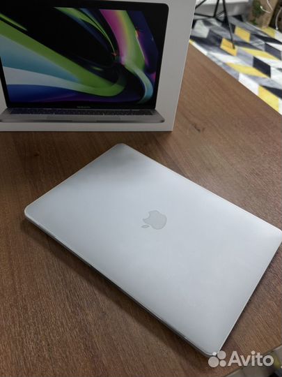 Новый Macbook pro 13 2022 M2 21 Цикл