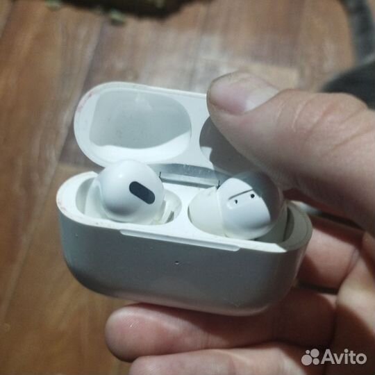 Сломанные наушники