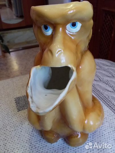 Старинный кувшин