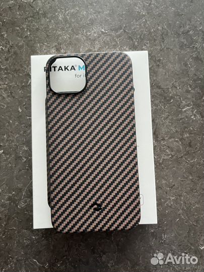 Чехол pitaka на iPhone 13