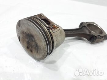Поршень с шатуном Ниссан