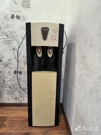 Кулер для воды напольный Aqua