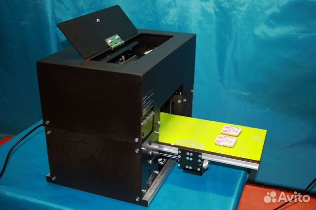 Пищевой принтер для печати на пряниках