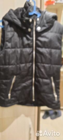 Жилетка безрукавка