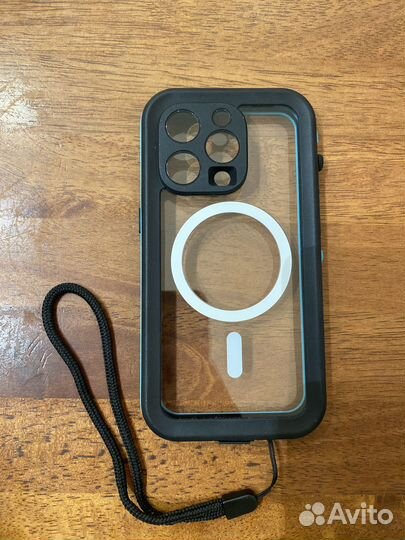 Подводный чехол на iPhone 14 pro