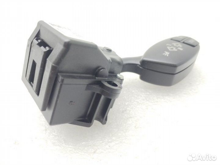 Подрулевой переключатель поворотников Bmw 5-Series
