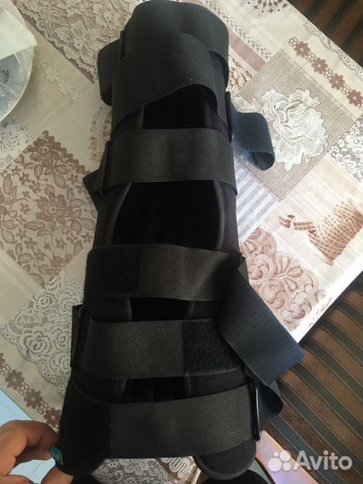 Ортез на коленный сустав