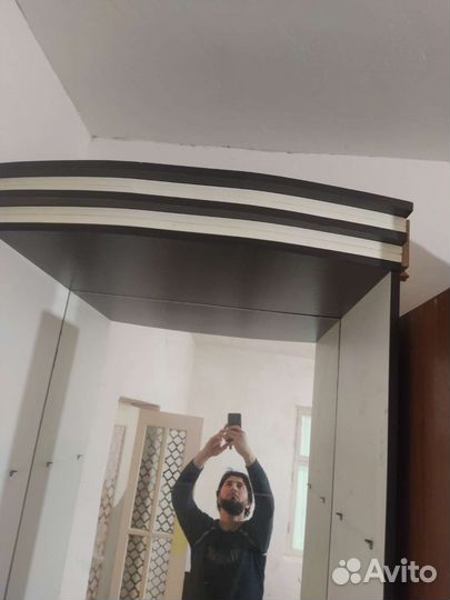 Витрина с боковыми клылами. Oчeнь Kpacивoe