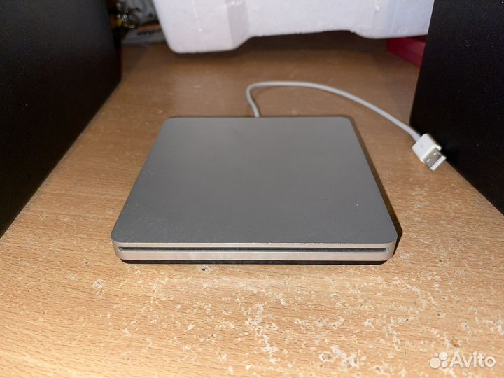 Внешний дисковод Apple USB SuperDrive