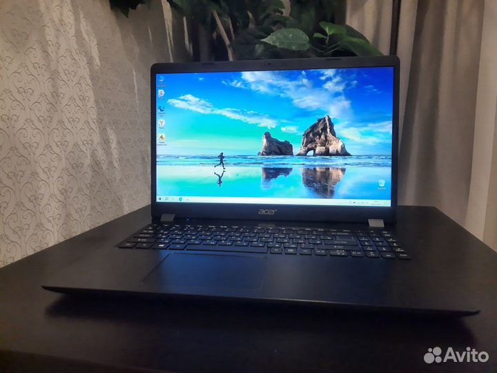Мощный ноутбук Acer для учёбы, офиса, дома
