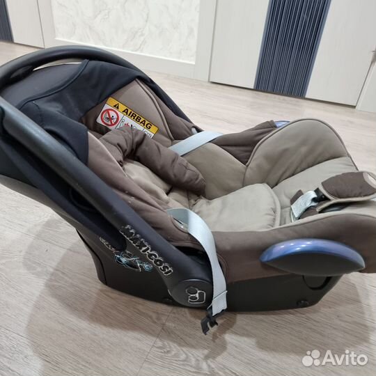 Детское автокресло от 0 maxi cosi