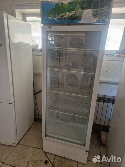 Холодильник витрина