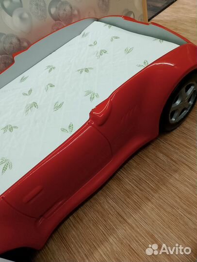 Детская кровать машина бу с новым матрасом