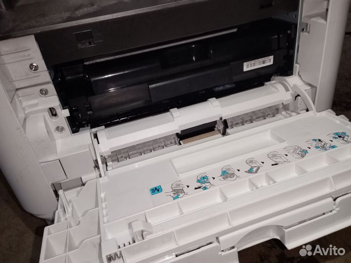 Мфу RicohM320 не включается