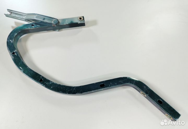 Петля / крепление багажника Toyota Corolla E120