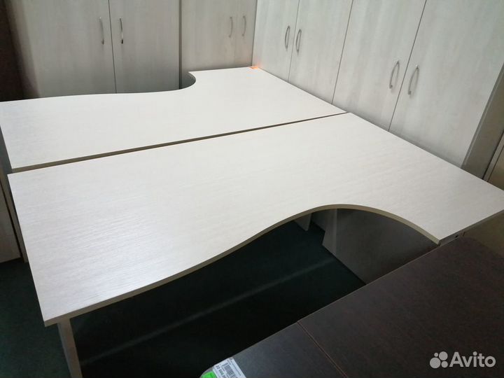 Стол эргономичный новый