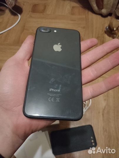iPhone 8 plus 64gb черный