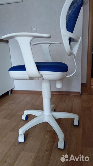 Компьютерное кресло