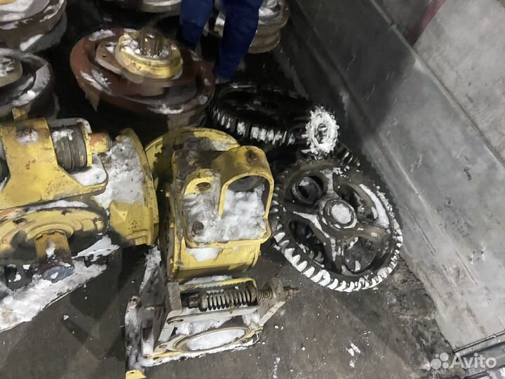 Редуктор передвижения башенного крана