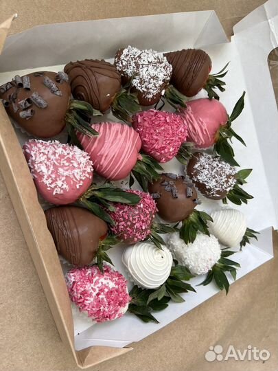 Съедобные букеты из клубники фруктов мужские