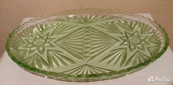 Блюдо лоток Зеленое стекло СССР Винтаж Размеры 26
