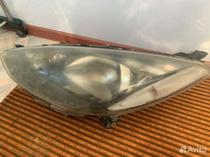 Левая фара для Mazda Demio de3fs 2009 год