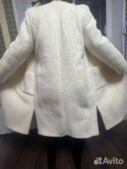 Пальто женское белое шерсть