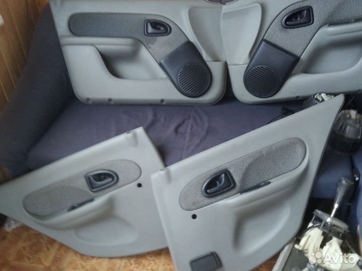 Дверные карты Renault Symbol