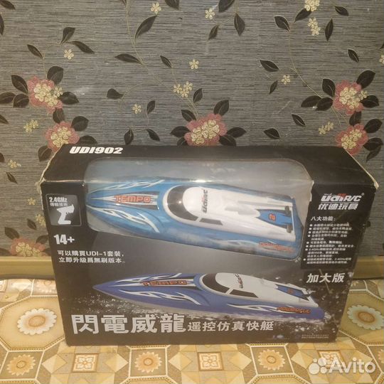 Радиоуправляемый катер