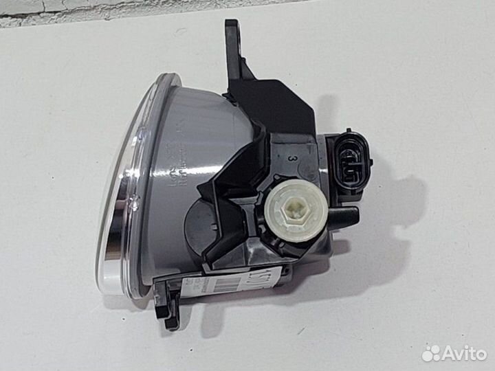 Фара противотуманная передняя левая Toyota Rav4