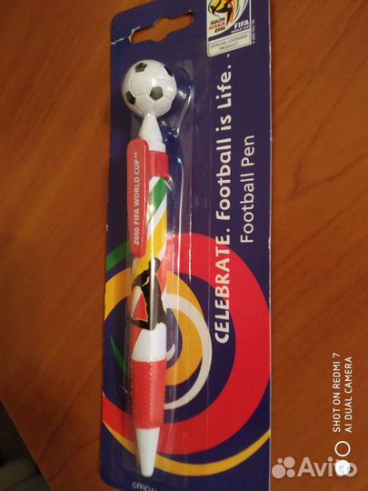 Новая ручка подарочная футбол юар