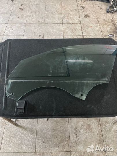 Стекло переднее левое Jaguar F-Pace X761 AJ126