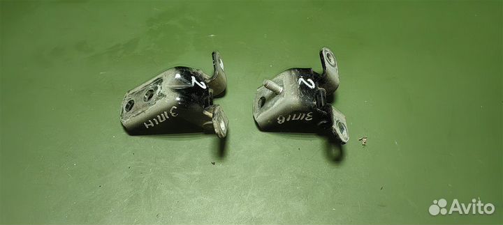 Дверные петли переднее правое Nissan Note E11 CR14