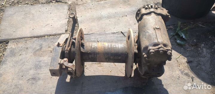 Коробка передач на ЗИЛ 130 и лебедка