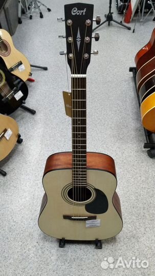 Акустическая гитара Cort AD810