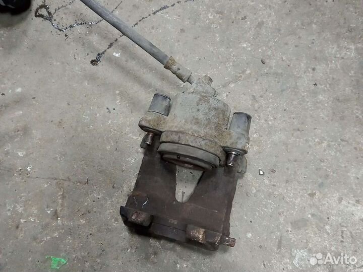 Суппорт передний Volkswagеn,Audi A3 8L