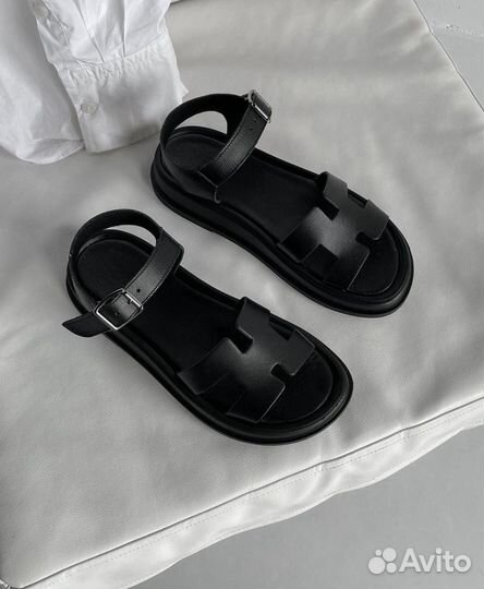 Босоножки женские