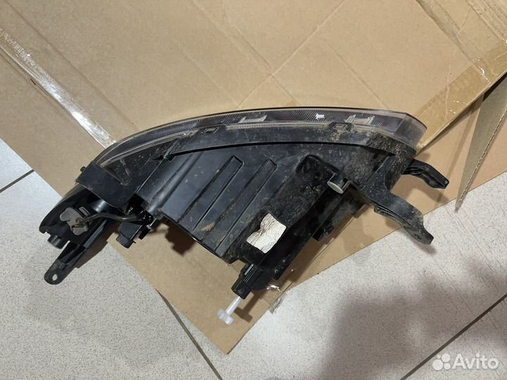 Левая фара гранта