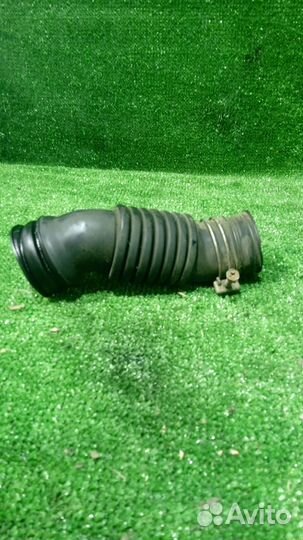 Патрубок воздушного фильтра Toyota Corolla