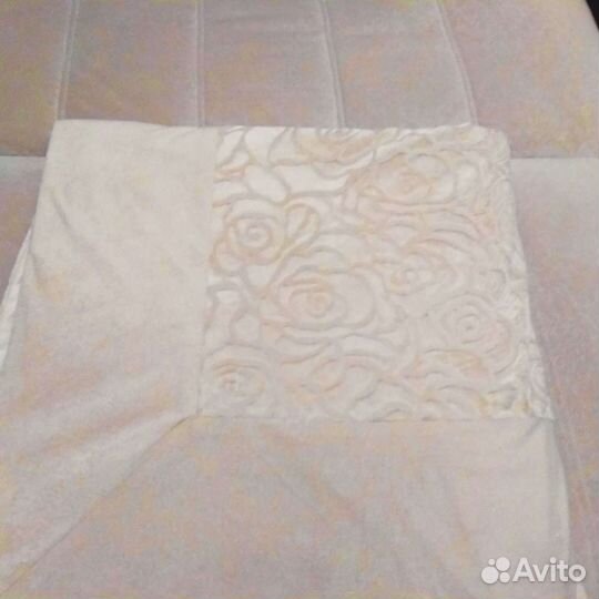 Плед-покрывало бежевый