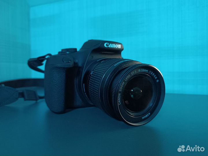 Фотокамера Canon EOS 2000D